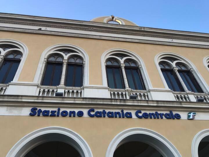Binario 8 Catania Stazione Centrale Exteriér fotografie